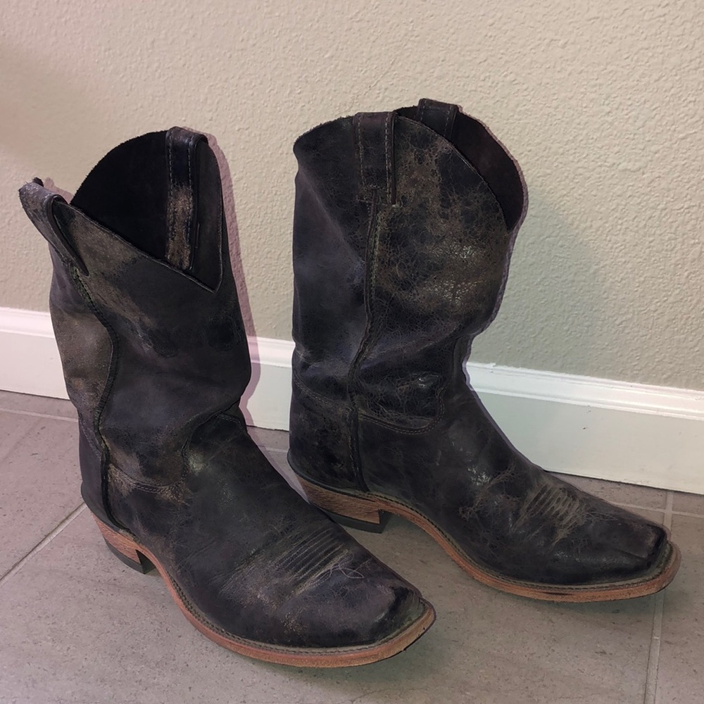 Justin Distressed Cowboy Boots